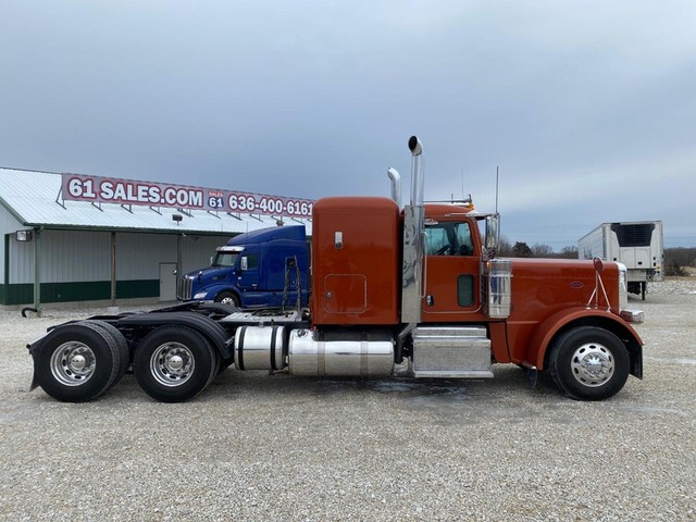 Peterbilt 389 SLEEPER - Troy MO