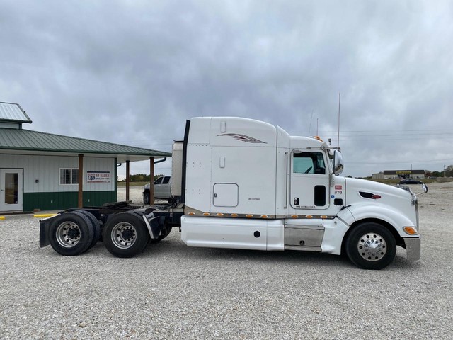 Peterbilt 386 SLEEPER - Troy MO