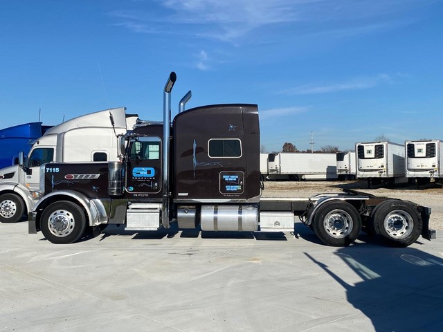 Peterbilt 389 SLEEPER - Troy MO