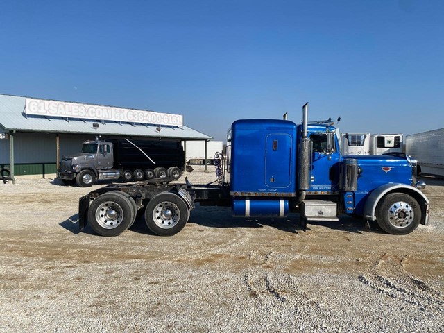 Peterbilt 359 SLEEPER - Troy MO