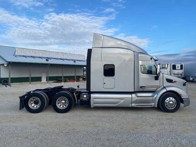 Peterbilt 579 SLEEPER - Troy MO