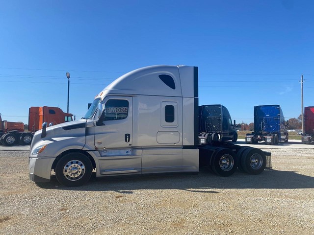 Freightliner CASCADIA SLEEPER - Troy MO