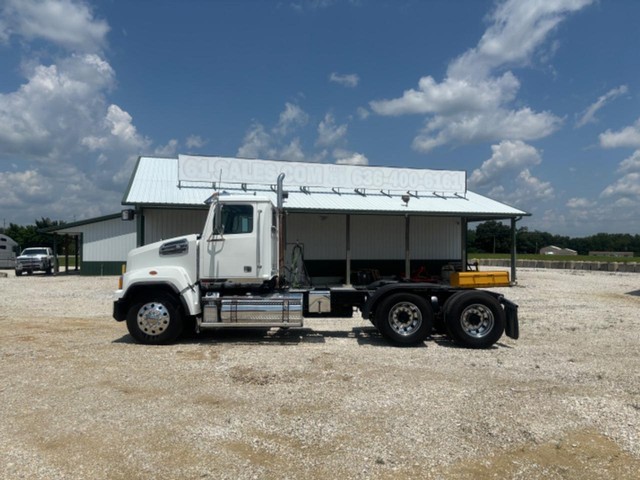 Western Star 4700 DAY CAB - Troy MO
