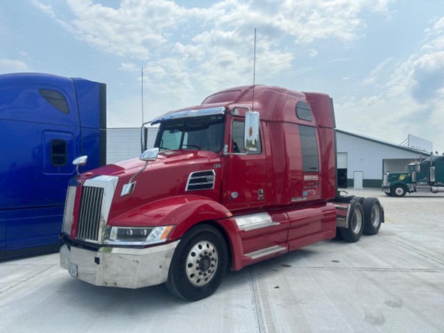 Western Star 5700 SLEEPER - Troy MO