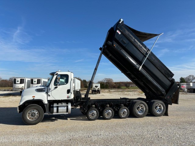 Freightliner 114SD DUMP - Troy MO
