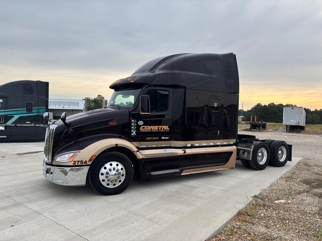 Peterbilt 579 ULTRA SLEEPER - Troy MO
