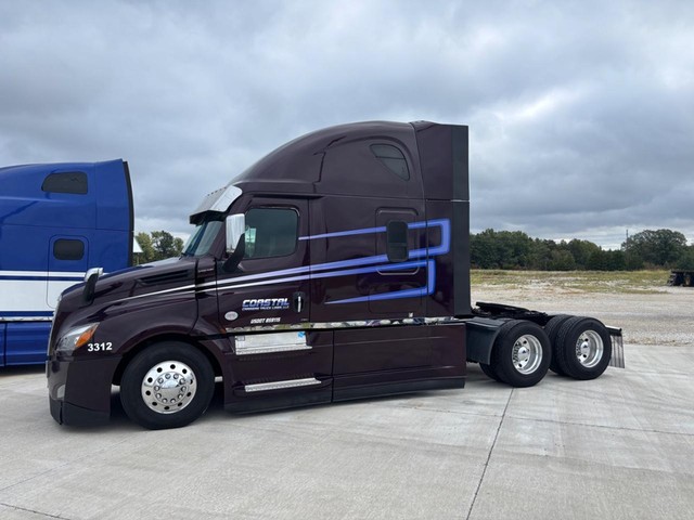 Freightliner CASCADIA SLEEPER - Troy MO