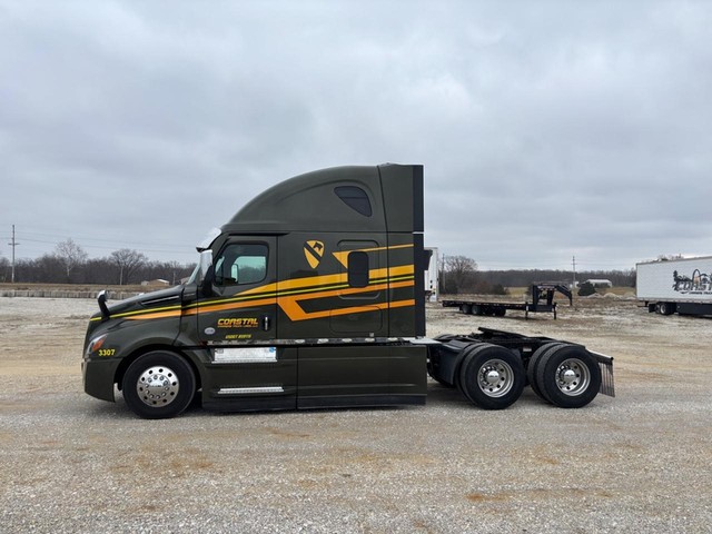 Freightliner CASCADIA SLEEPER - Troy MO