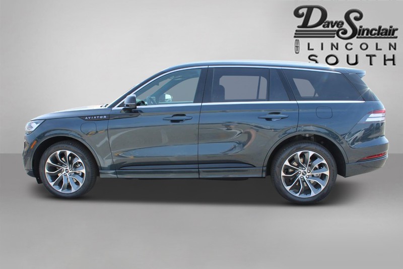 Lincoln Aviator Vehicle Full-screen Gallery Image 09