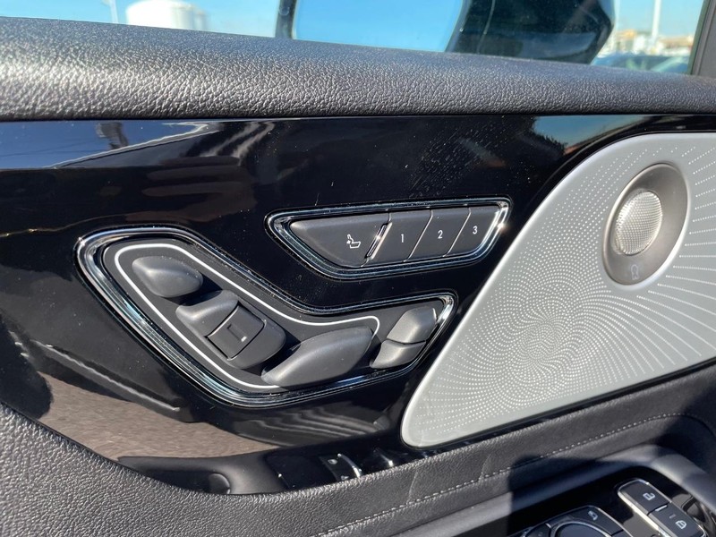 Lincoln Aviator Vehicle Full-screen Gallery Image 21