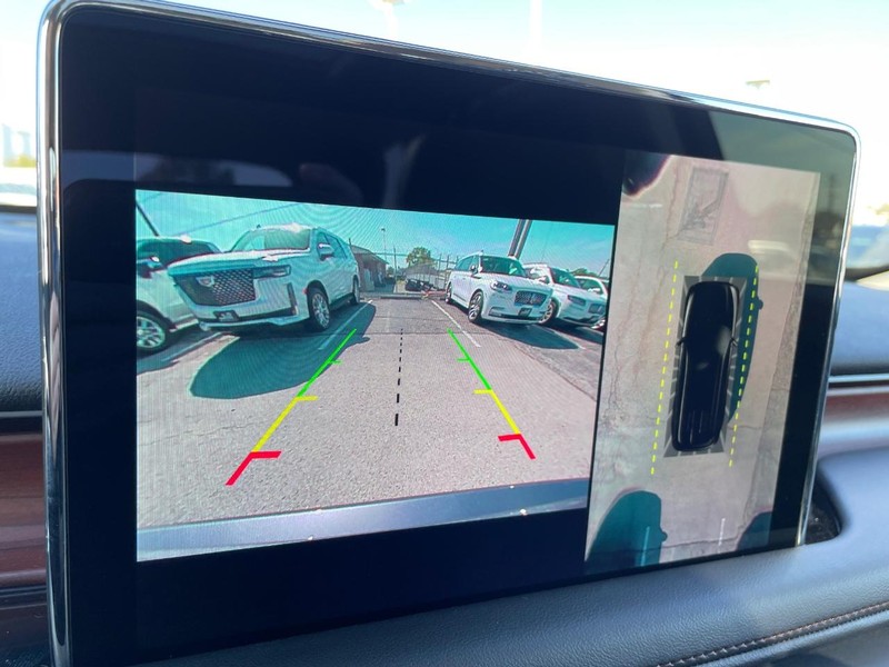 Lincoln Aviator Vehicle Full-screen Gallery Image 26