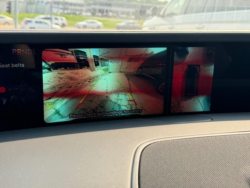 Lincoln Nautilus Vehicle Full-screen Gallery Image 25