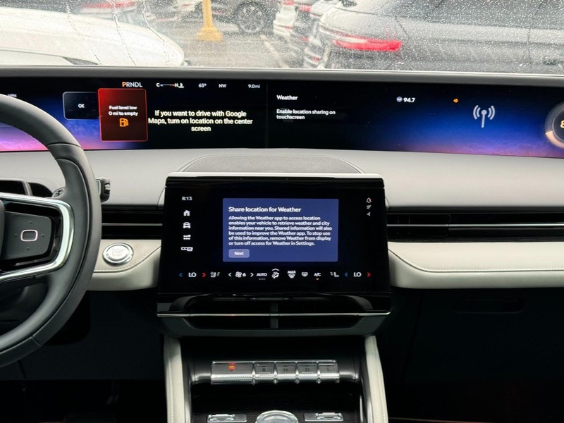 Lincoln Nautilus Vehicle Full-screen Gallery Image 16