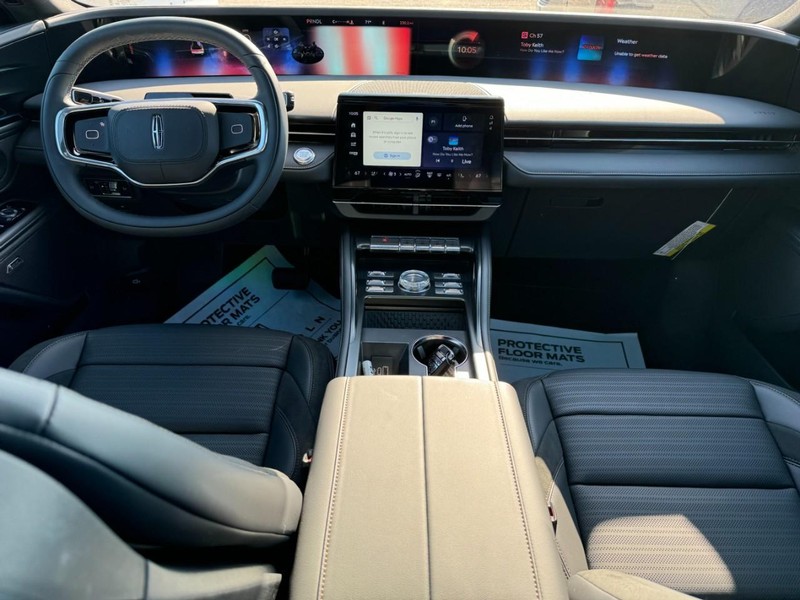 Lincoln Nautilus Vehicle Full-screen Gallery Image 13