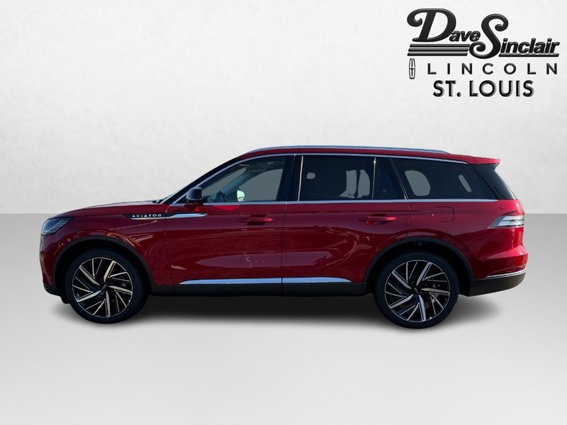 Lincoln Aviator Vehicle Full-screen Gallery Image 09