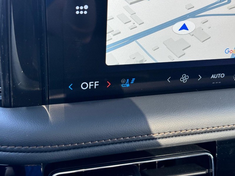 Lincoln Aviator Vehicle Full-screen Gallery Image 27