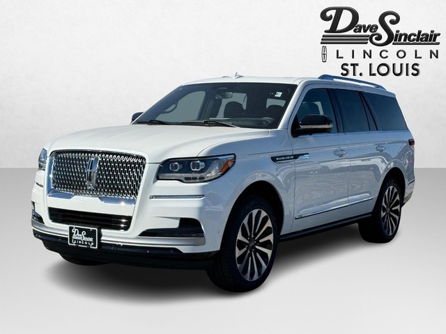 Lincoln Navigator Vehicle Full-screen Gallery Image 02