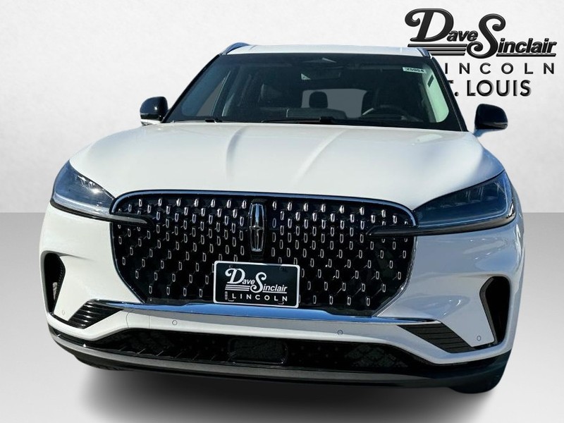 Lincoln Aviator Vehicle Full-screen Gallery Image 02