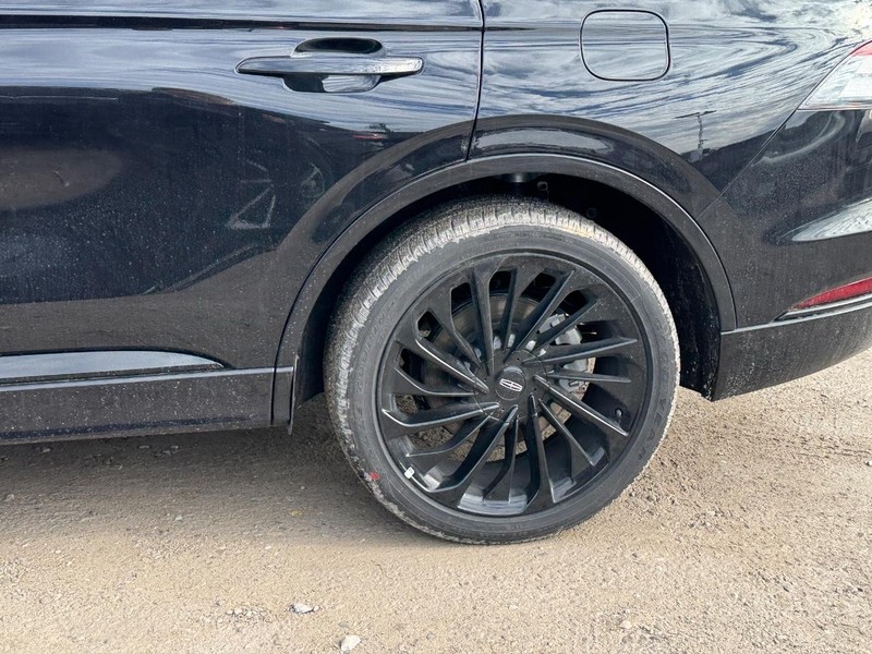 Lincoln Aviator Vehicle Full-screen Gallery Image 10