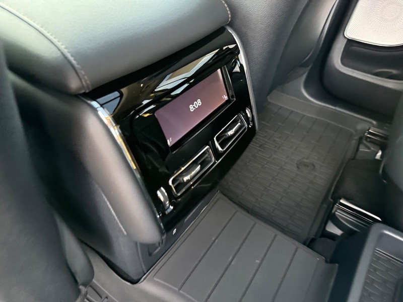 Lincoln Aviator Vehicle Full-screen Gallery Image 13
