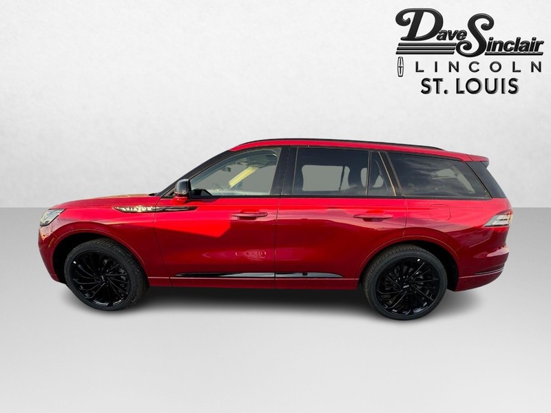 Lincoln Aviator Vehicle Full-screen Gallery Image 09