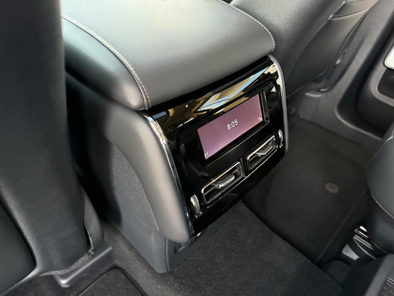 Lincoln Aviator Vehicle Full-screen Gallery Image 13