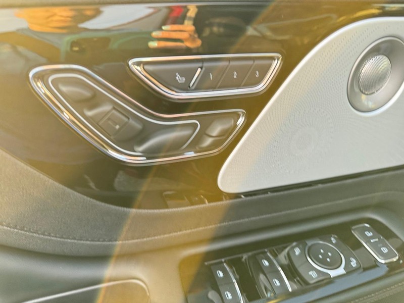 Lincoln Aviator Vehicle Full-screen Gallery Image 22