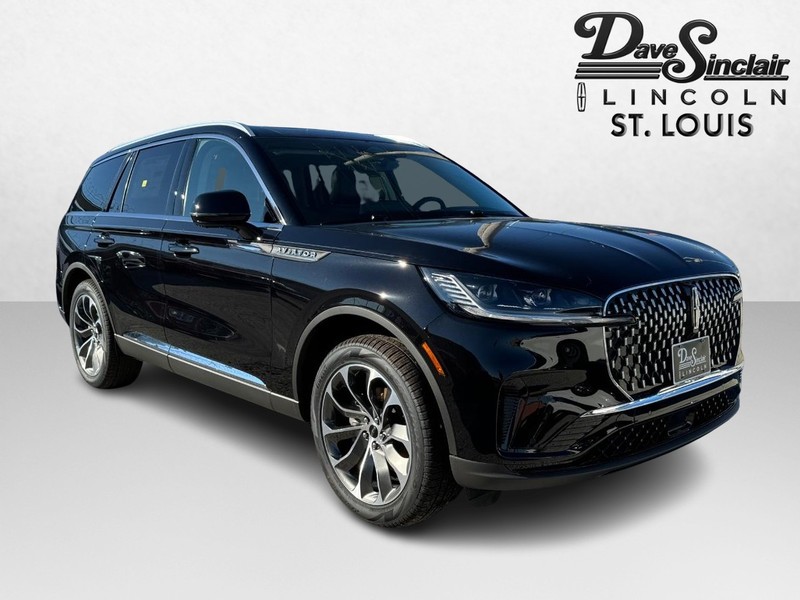 Lincoln Aviator Vehicle Full-screen Gallery Image 03
