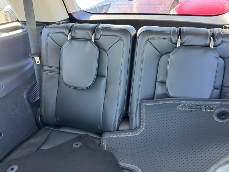 Lincoln Aviator Vehicle Full-screen Gallery Image 14