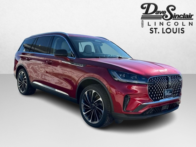 Lincoln Aviator Vehicle Full-screen Gallery Image 03