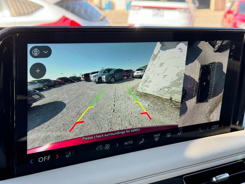 Lincoln Aviator Vehicle Full-screen Gallery Image 27