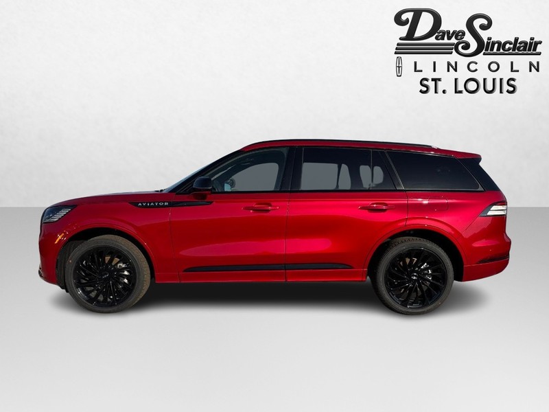 Lincoln Aviator Vehicle Full-screen Gallery Image 09