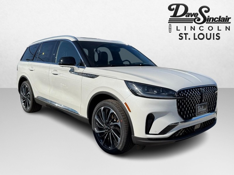 Lincoln Aviator Vehicle Full-screen Gallery Image 03