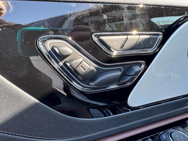 Lincoln Aviator Vehicle Full-screen Gallery Image 22