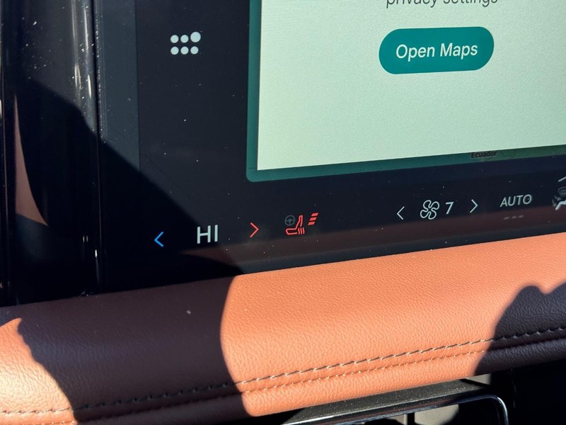Lincoln Aviator Vehicle Full-screen Gallery Image 27