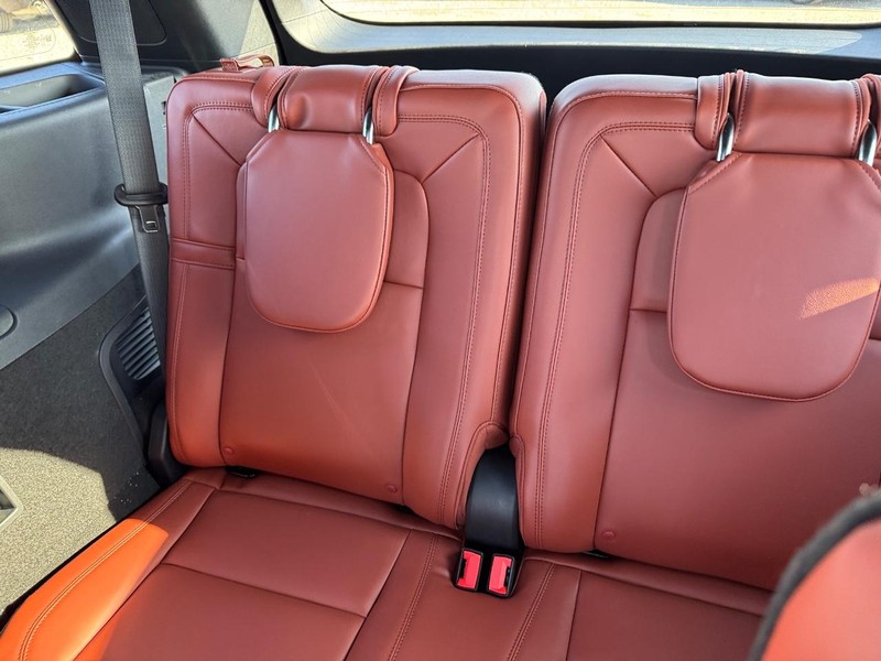 Lincoln Aviator Vehicle Full-screen Gallery Image 14