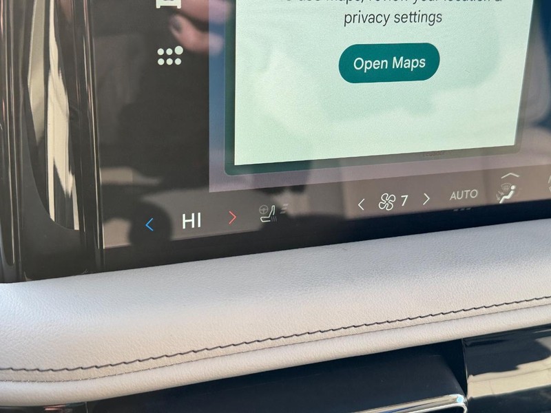 Lincoln Aviator Vehicle Full-screen Gallery Image 27