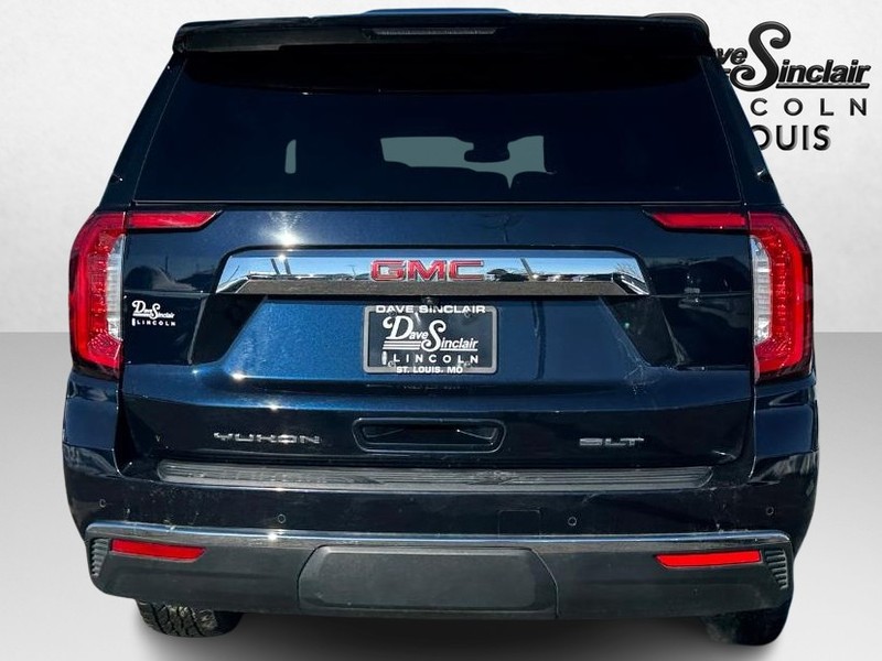 GMC Yukon XL Vehicle Full-screen Gallery Image 06
