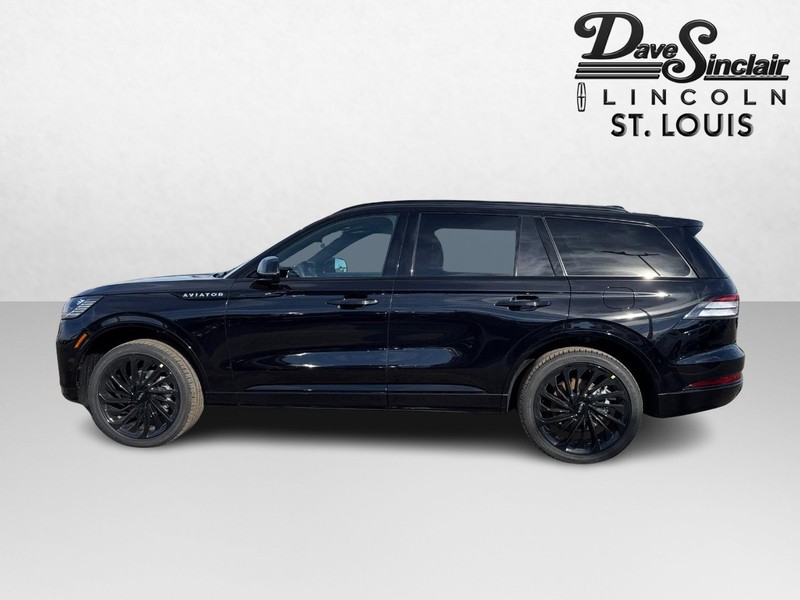 Lincoln Aviator Vehicle Full-screen Gallery Image 09