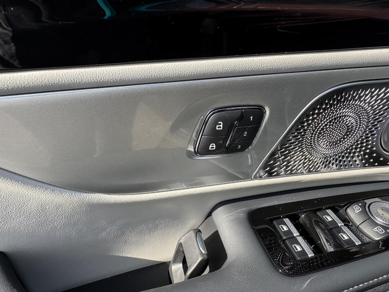 Lincoln Nautilus Vehicle Full-screen Gallery Image 20