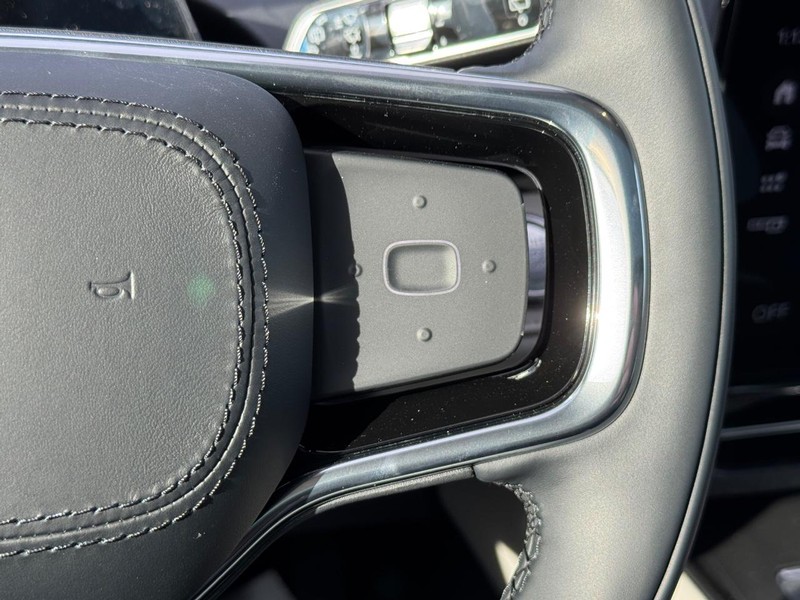 Lincoln Nautilus Vehicle Full-screen Gallery Image 23