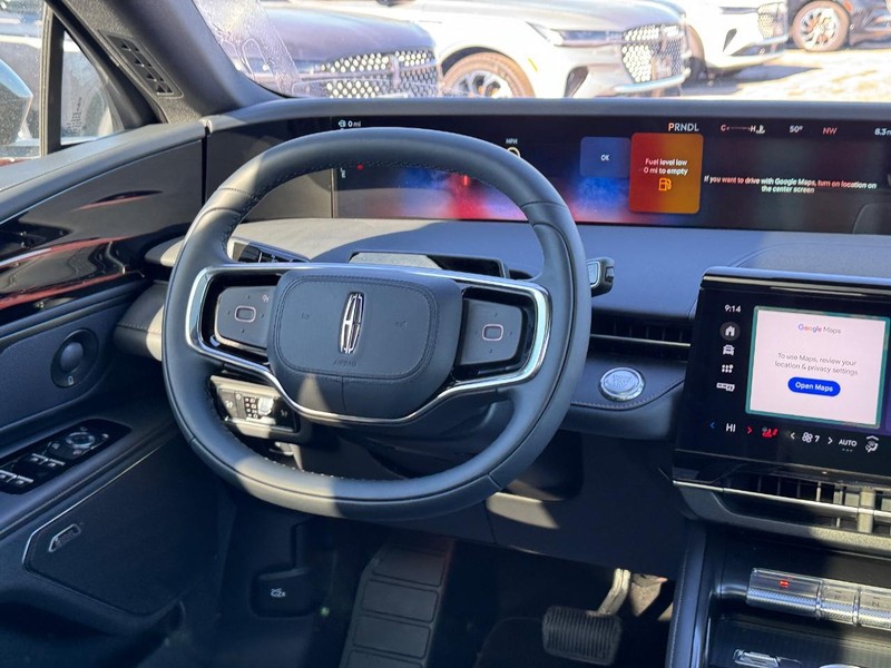 Lincoln Nautilus Vehicle Full-screen Gallery Image 15