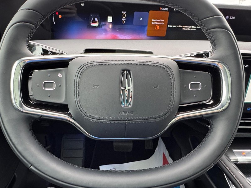 Lincoln Nautilus Vehicle Full-screen Gallery Image 20