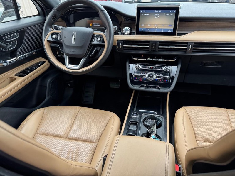 Lincoln Corsair Vehicle Full-screen Gallery Image 19