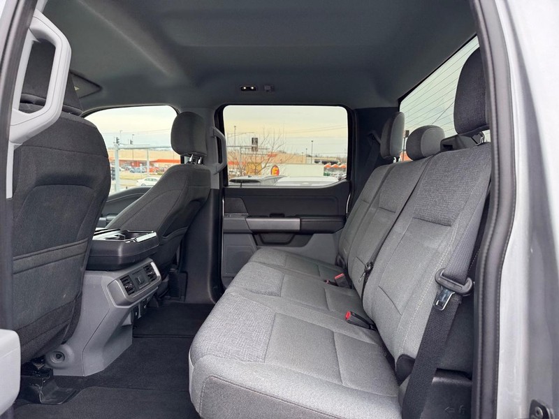 Ford F-150 Vehicle Full-screen Gallery Image 11