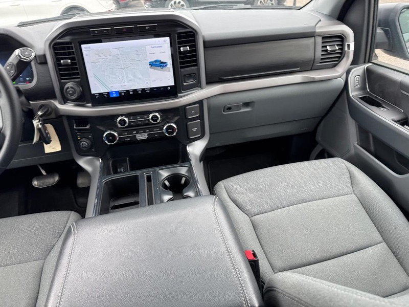 Ford F-150 Vehicle Full-screen Gallery Image 15