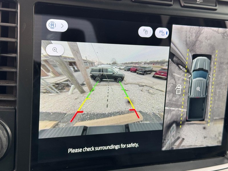 Ford F-150 Vehicle Full-screen Gallery Image 22