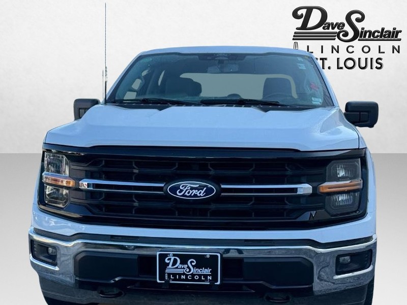 Ford F-150 Vehicle Full-screen Gallery Image 02