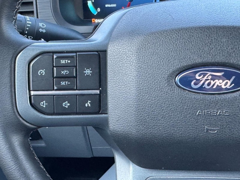 Ford F-150 Vehicle Full-screen Gallery Image 19