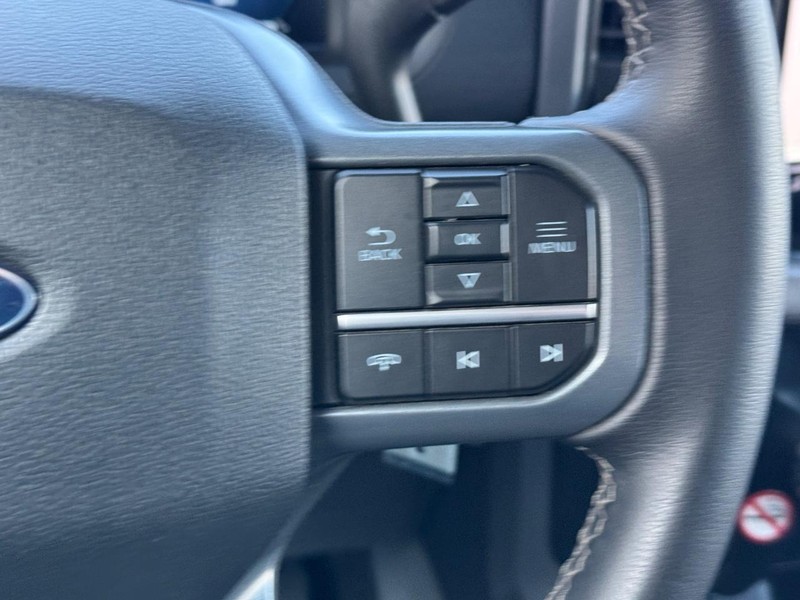 Ford F-150 Vehicle Full-screen Gallery Image 20